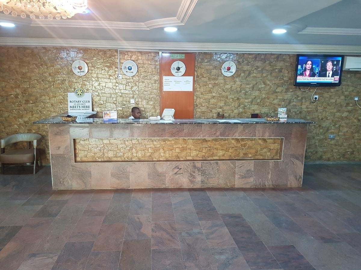 Hotel Koltotel Plaza & 3*